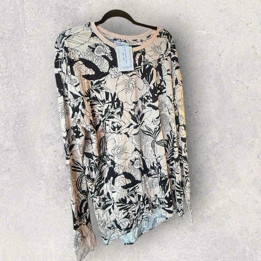 LulaRoe Hudson 3xL Long sleeves Beige And Black Floral NWT